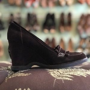 Via Spiga Kilt-tie suede loafer moccasin wedges